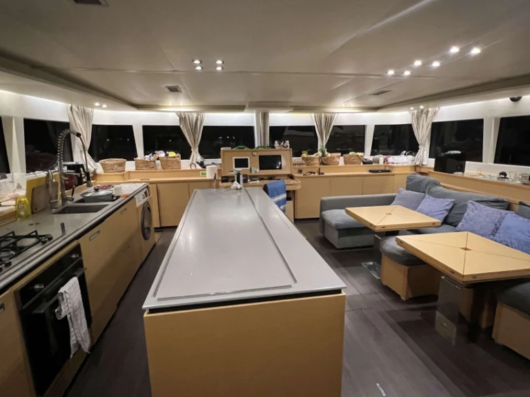 Charter a Lagoon Reve2Mer in Corsica on Samboat