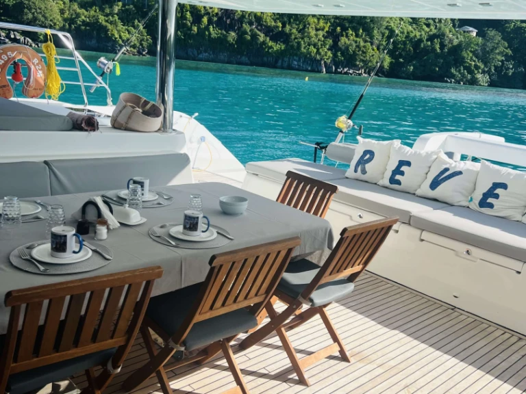 Hire Catamaran with or without skipper Lagoon Corsica