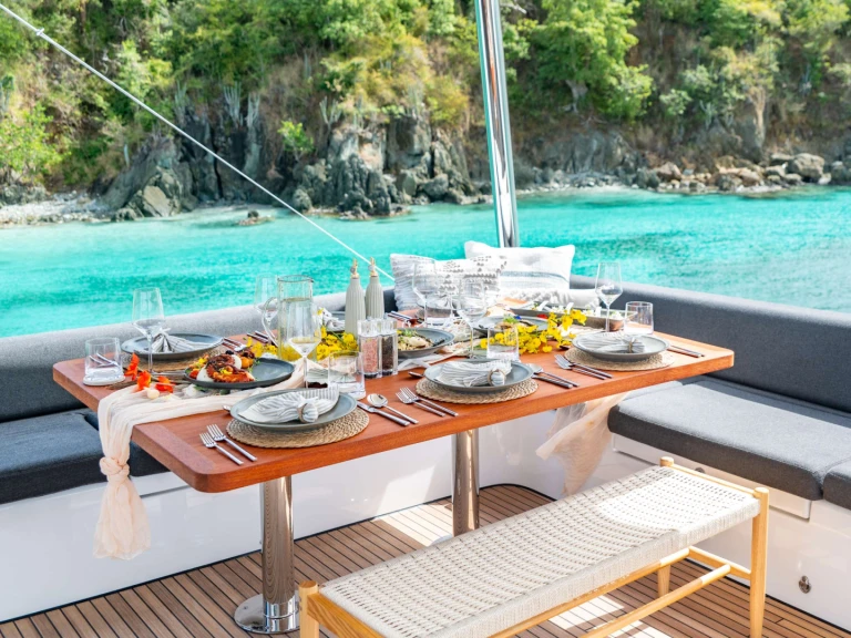 Charter a Lagoon MINTED ONE in Tortola on Samboat