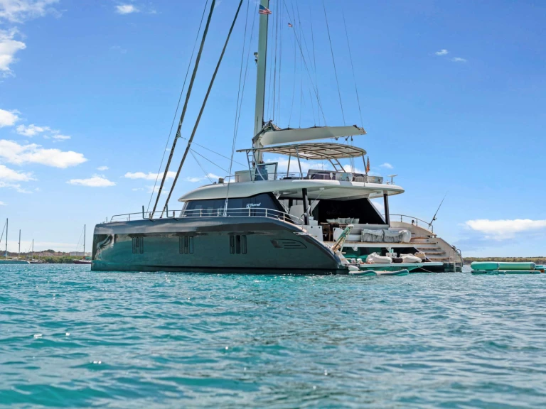 Yacht hire British Virgin Islands (BVI) cheap GYRFALCON