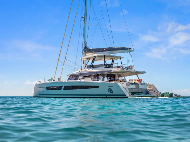 Hire Luxury Yacht with or without skipper Fountaine Pajot British Virgin Islands (BVI)