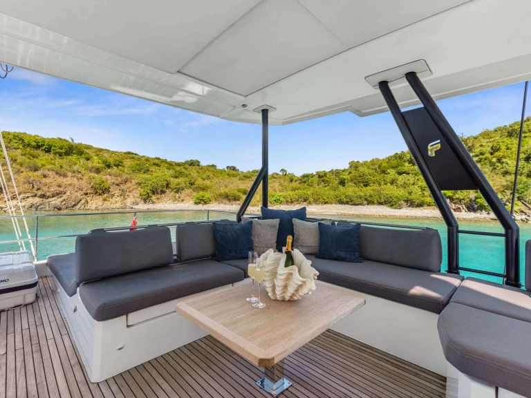 Luxury Yacht to hire British Virgin Islands (BVI) at the best price