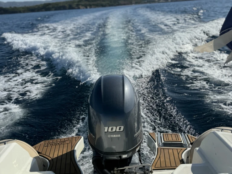 Yacht hire Bandol cheap fanale marine 