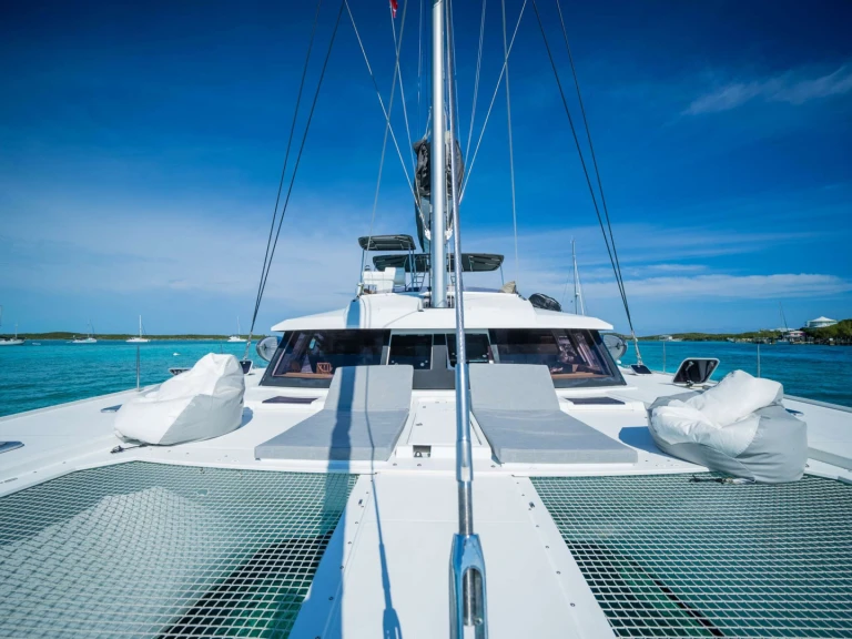 Luxury Yacht hire in Bahamas - Fountaine Pajot WIND CHASER I