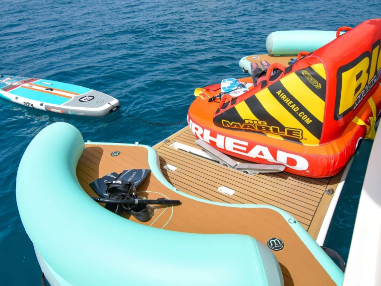 Charter a Leopard BAREFOOT COWBOY in Saint Thomas Island on Samboat