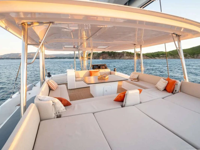 Yacht charter Red Hook - Bali JUMEAUX on SamBoat