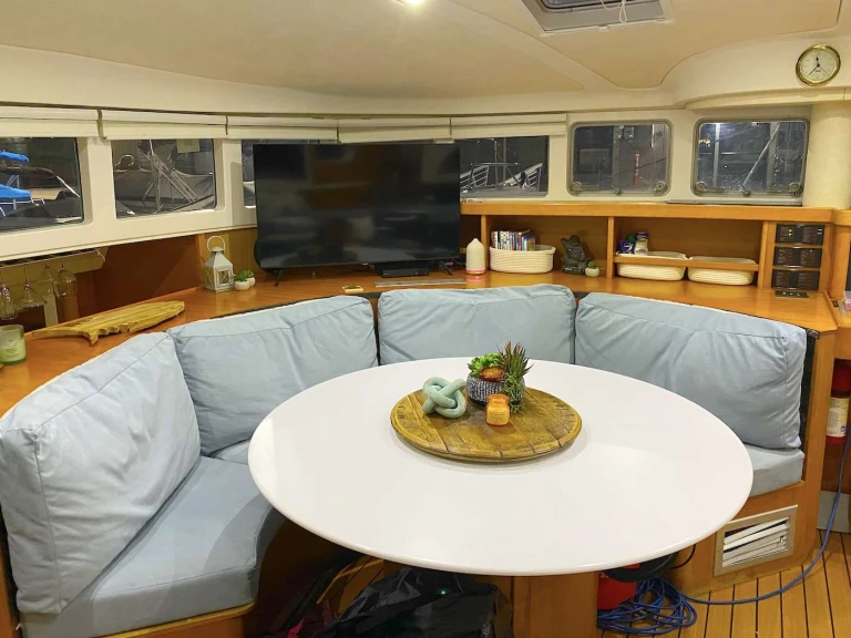 Yacht hire Road Town cheap TABULA RASA