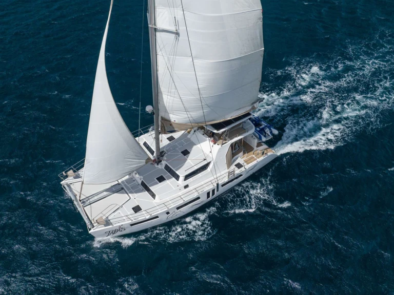 Luxury Yacht to hire Saint Vincent and the Grenadines at the best price