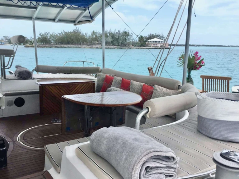 Hire Luxury Yacht Fountaine Pajot with a boat licence