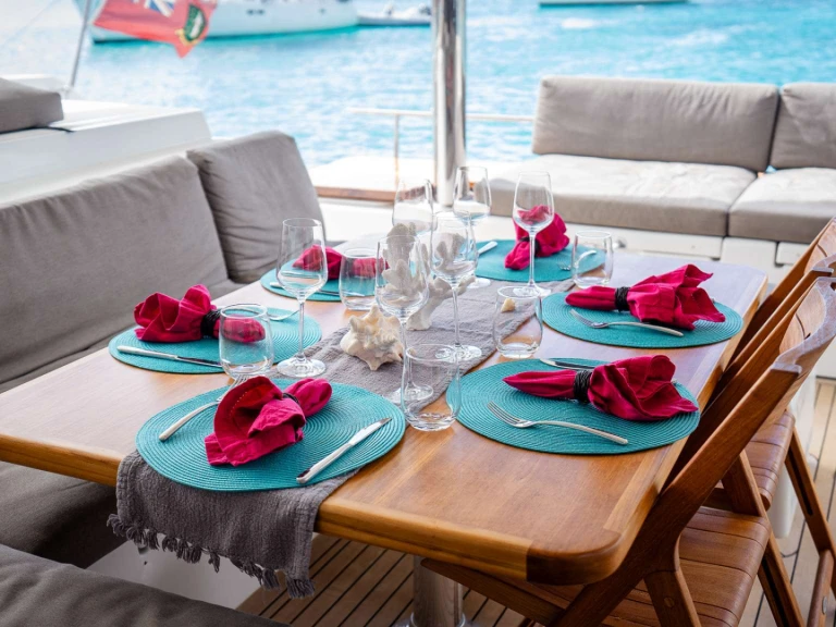 Charter a Lagoon BLUEWINDS in British Virgin Islands (BVI) on Samboat