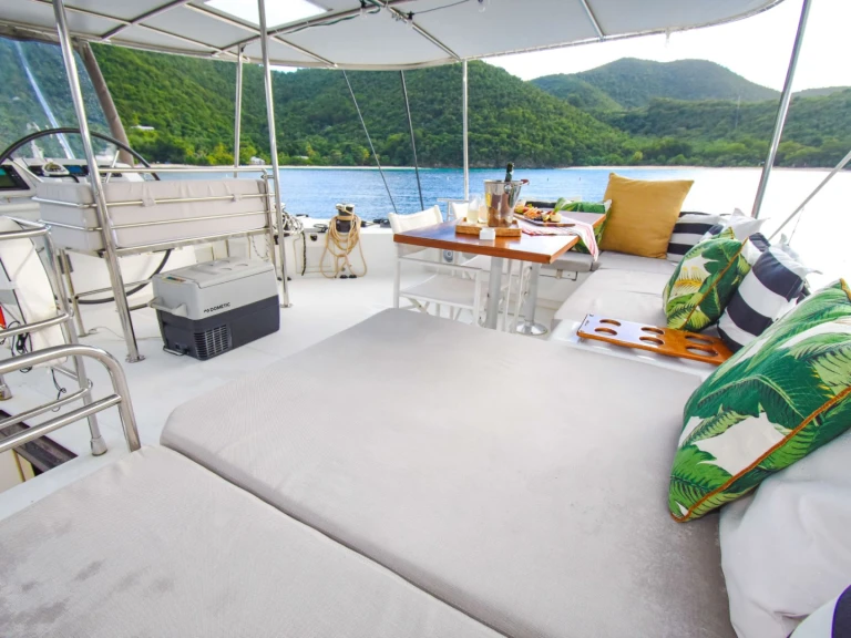 Hire Luxury Yacht with or without skipper Lagoon British Virgin Islands (BVI)