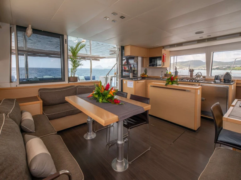 Charter a Lagoon EVER III in Naples on Samboat