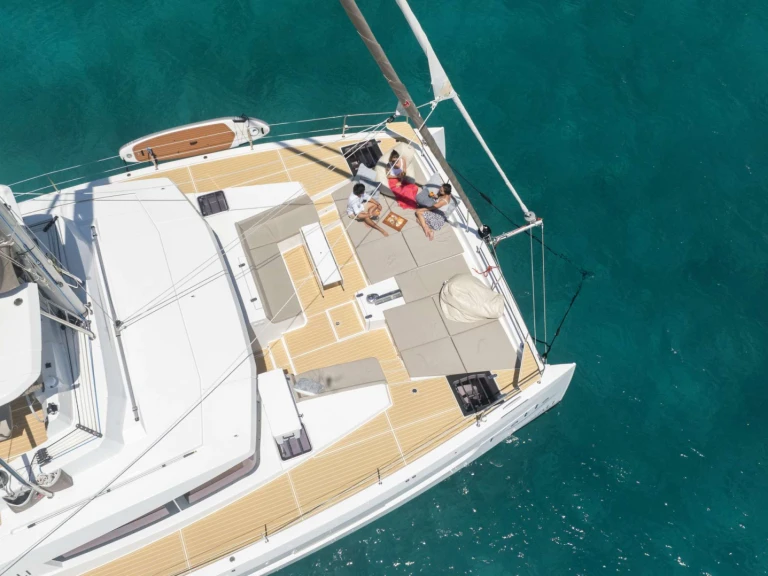 Yacht hire Bahamas cheap KATLO