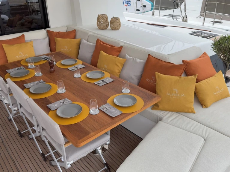 Luxury Yacht to hire Ionian coast at the best price