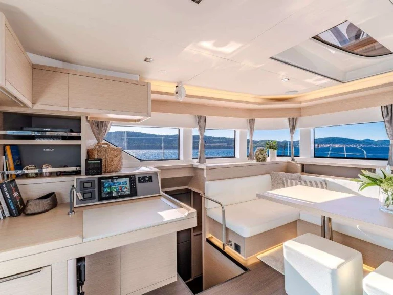 Yacht hire Split cheap BLACK CAVIAR
