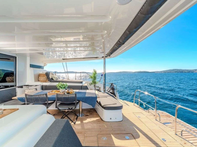 Luxury Yacht hire in Split - Lagoon BLACK CAVIAR