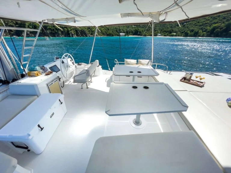 Luxury Yacht to hire British Virgin Islands (BVI) at the best price