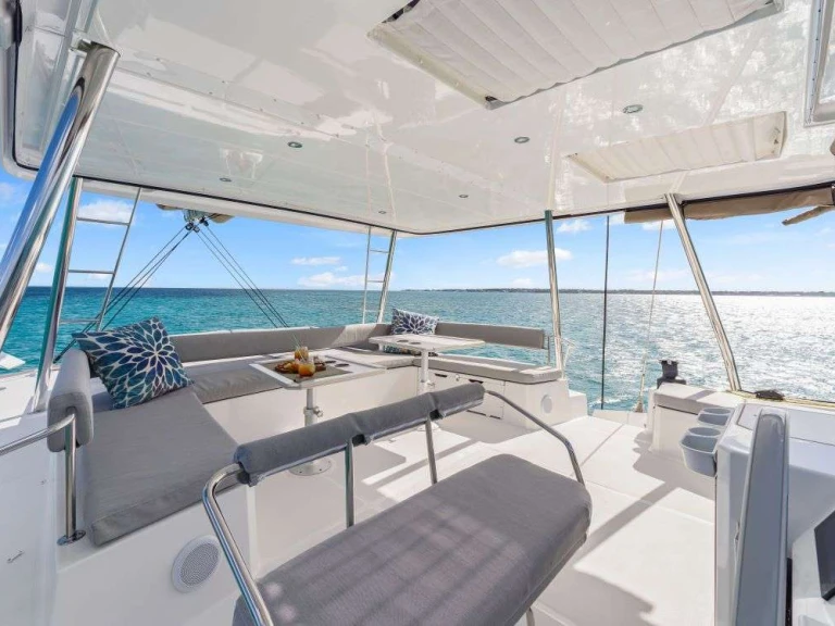 Bali NAUTI DOGS 5.4 charter bareboat or skippered in  Bahamas