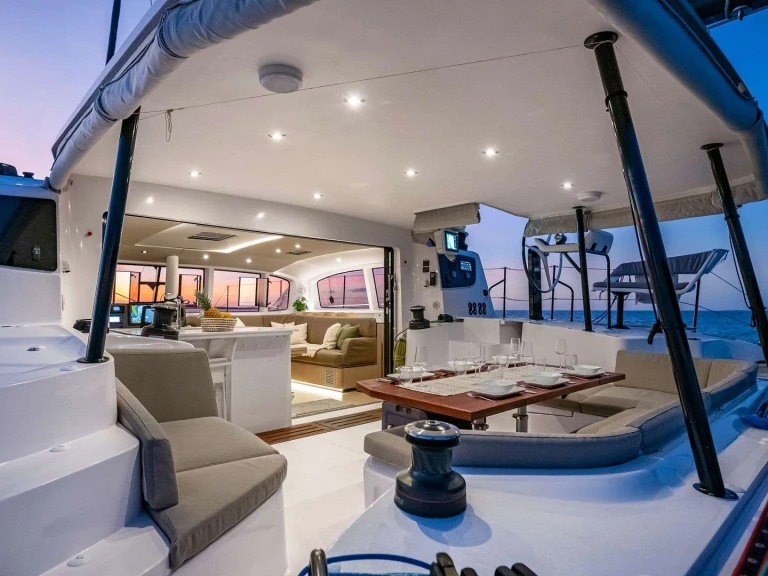 Hire Luxury Yacht with or without skipper Outremer Marsh Harbour