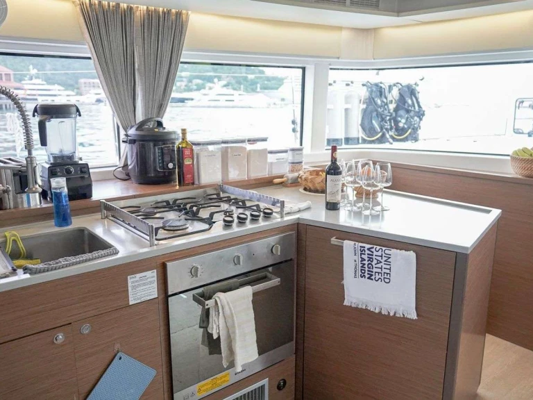 Yacht hire British Virgin Islands (BVI) cheap LIQUID ZEN