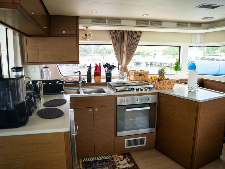 Yacht charter British Virgin Islands (BVI) - Lagoon Blue Octane on SamBoat