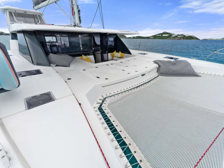 Charter a Leopard SOGGY DOGGY in Saint Thomas Island on Samboat