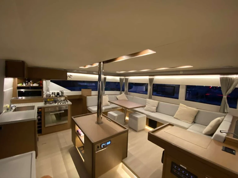 Hire Luxury Yacht with or without skipper Lagoon Grenada