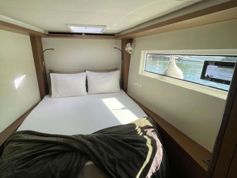 Charter a Lagoon THE ADVENTURE in Tortola on Samboat