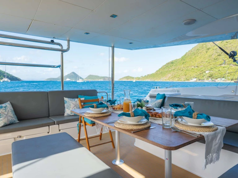 Luxury Yacht hire in British Virgin Islands (BVI) - Dufour Serenity