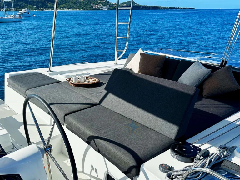 Luxury Yacht to hire British Virgin Islands (BVI) at the best price