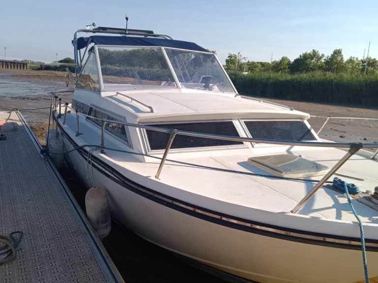 Yacht charter Pauillac - Guy Couach Guy Couach 800 on SamBoat