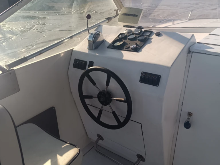 Yacht charter Pauillac - Guy Couach Guy Couach 800 on SamBoat