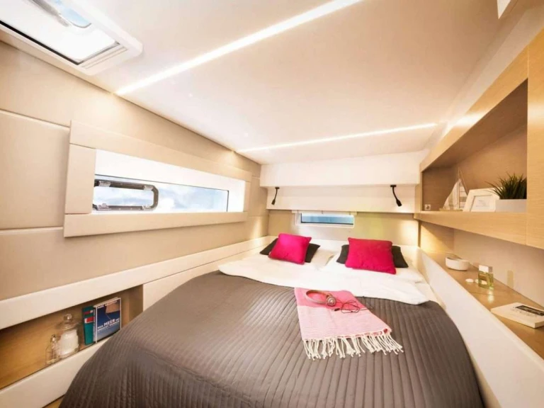 Luxury Yacht to hire Martinique at the best price