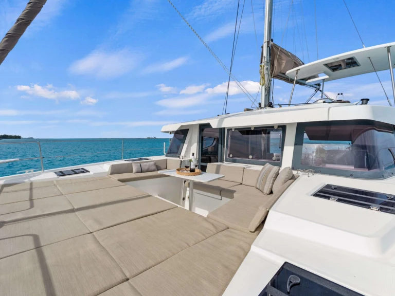 Hire a Bali PENNY JO Nassau