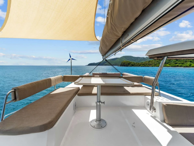 Charter a Bali MAH NA MAH NA in Saint Thomas Island on Samboat
