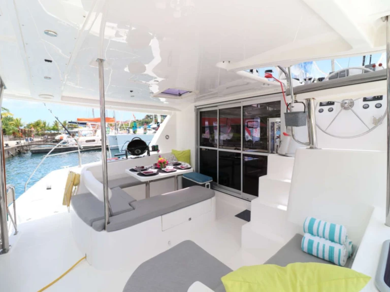 Charter a Robertson and Caine Groovy in Grenadines on Samboat