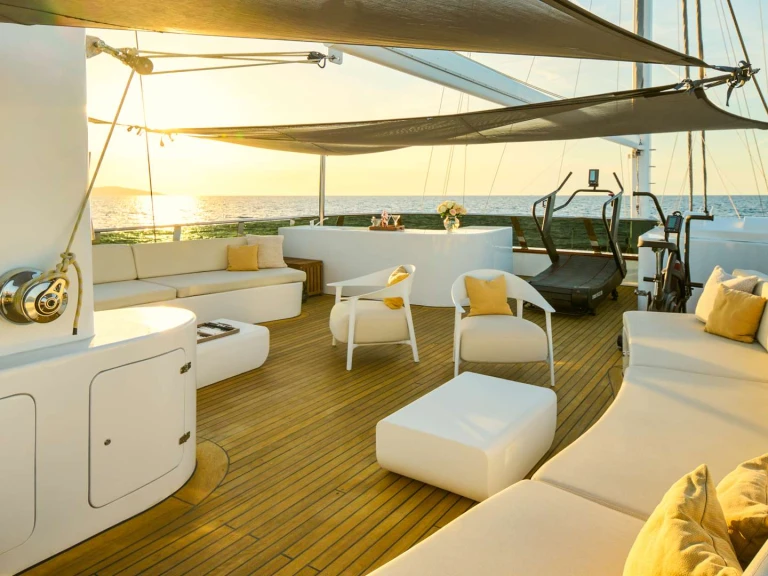 Hire Luxury Yacht with or without skipper Custom Split