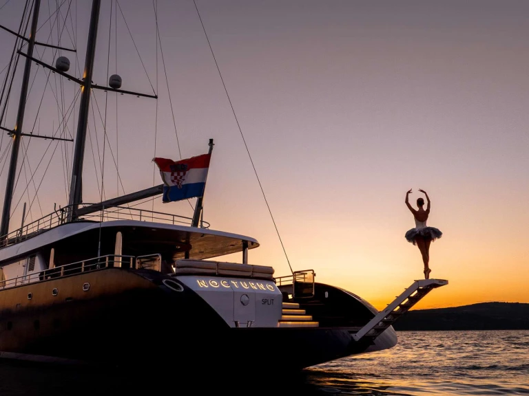 Charter a Rayburn Custom Yachts Nocturno in Croatia on Samboat