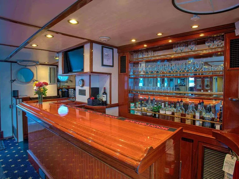 Yacht charter Jersey City - Palmer Johnson Arabella on SamBoat