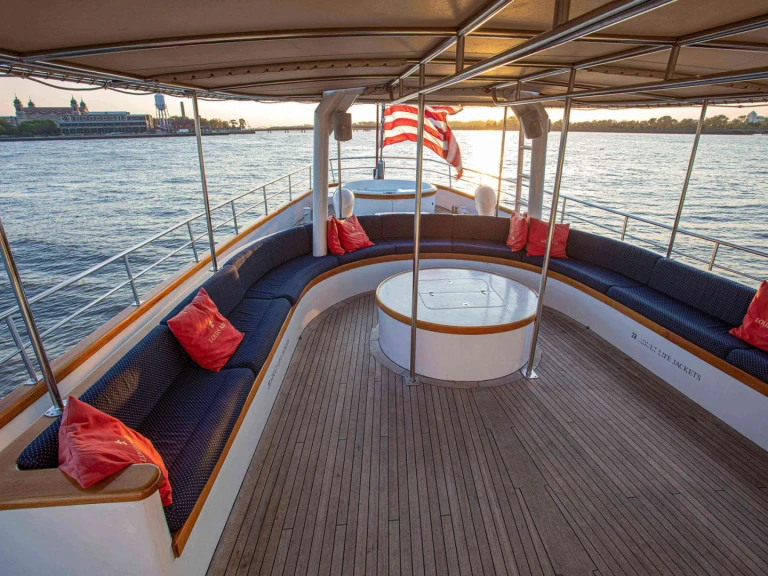 Yacht hire Jersey City cheap Arabella