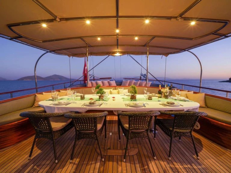Luxury Yacht to hire Marmaris at the best price