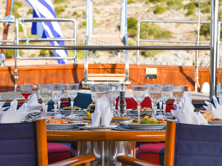 Luxury Yacht hire in Naples - Perini Navi Tamarita