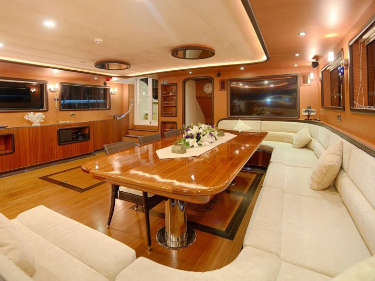 Yacht hire Turkey cheap QUEEN OF SALMAKIS