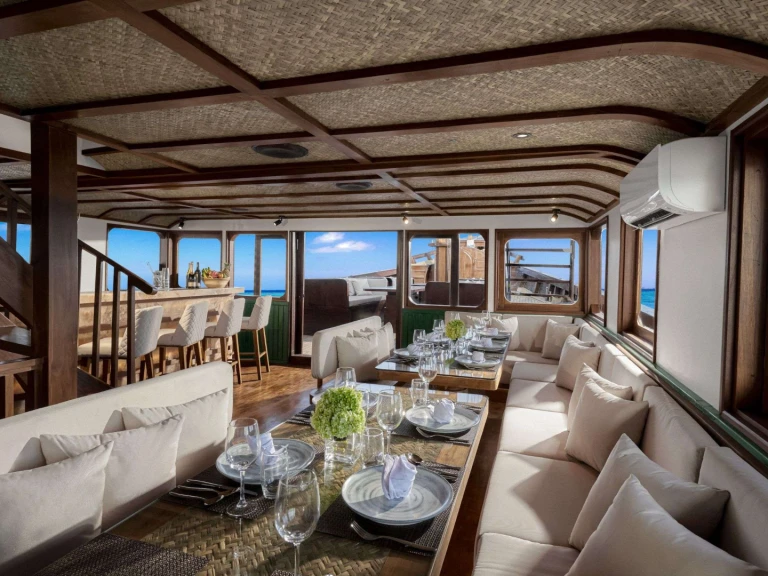 Luxury Yacht hire in Labuan Bajo -  Samsara Samudra