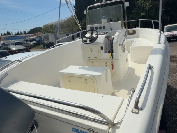 Charter a Arkos Open 587 in Fos-sur-Mer on Samboat