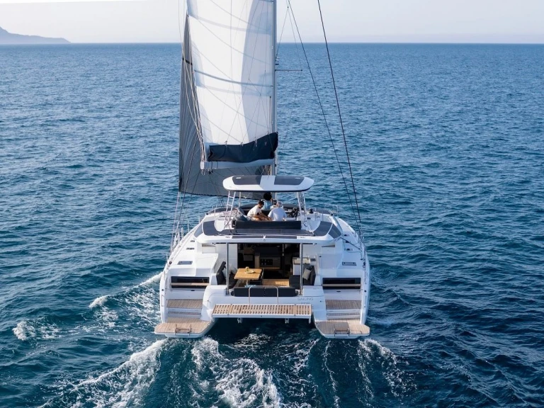 Hire Catamaran Lagoon with a boat licence