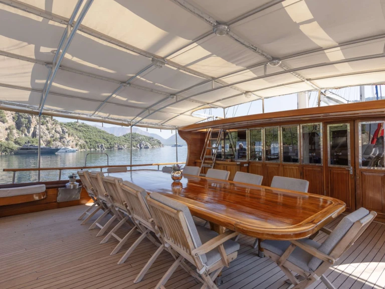 Yacht charter Athens - Custom Oxyzen on SamBoat