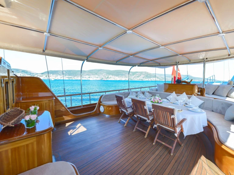 Hire Luxury Yacht with or without skipper Custom Bodrum