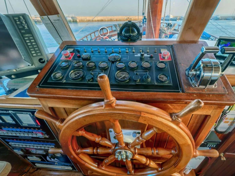 Yacht charter Piraeus - Custom Gulet-Motor Sailor THALASSA on SamBoat