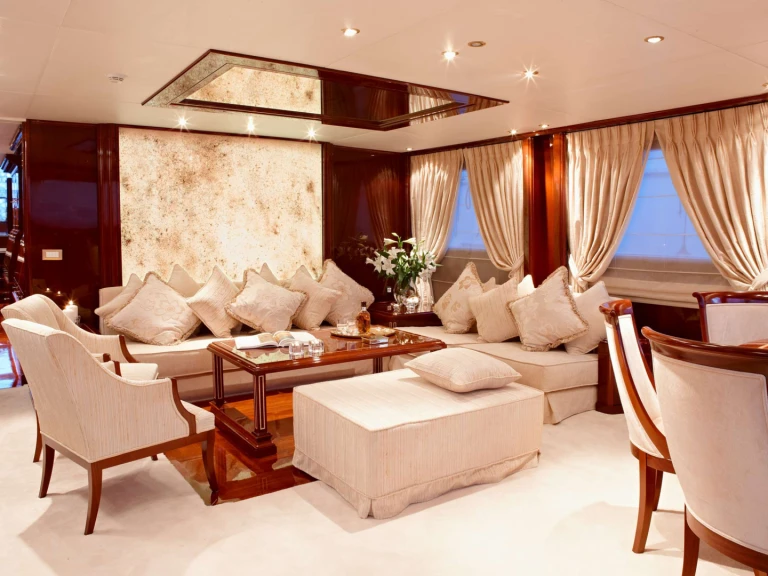 Yacht hire Greece cheap Slow Live